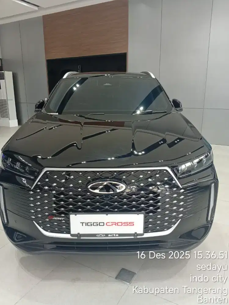 Tiggo Cross Sport Hitam