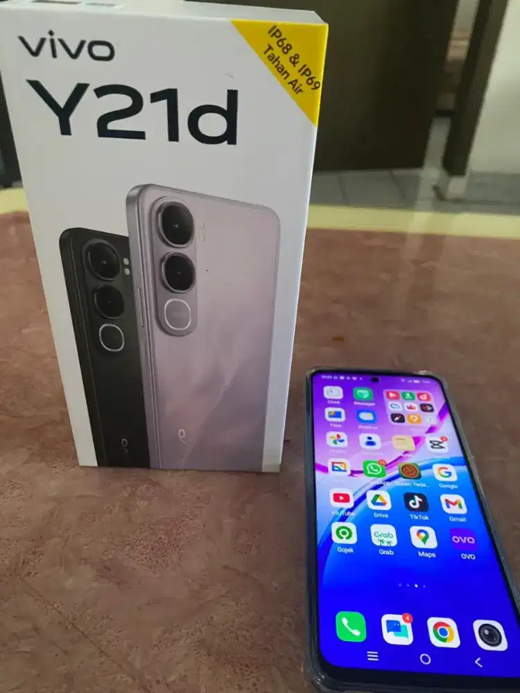 Jual HP Vivo Y21d  warna hitam