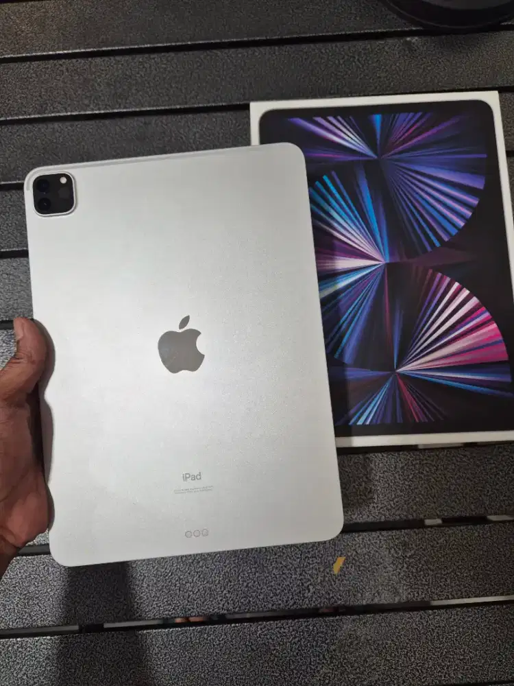 iPad pro M2 11 inch 128gb WiFi only silver