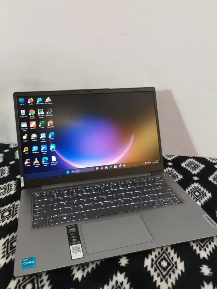 Lenovo I3Gen12 Ram 8/512 Fullset Editing
