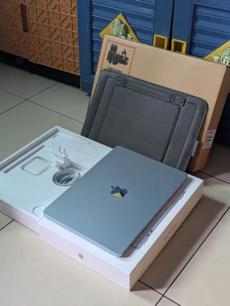Macbook Air M4 16/256gb Fullset Garansi
