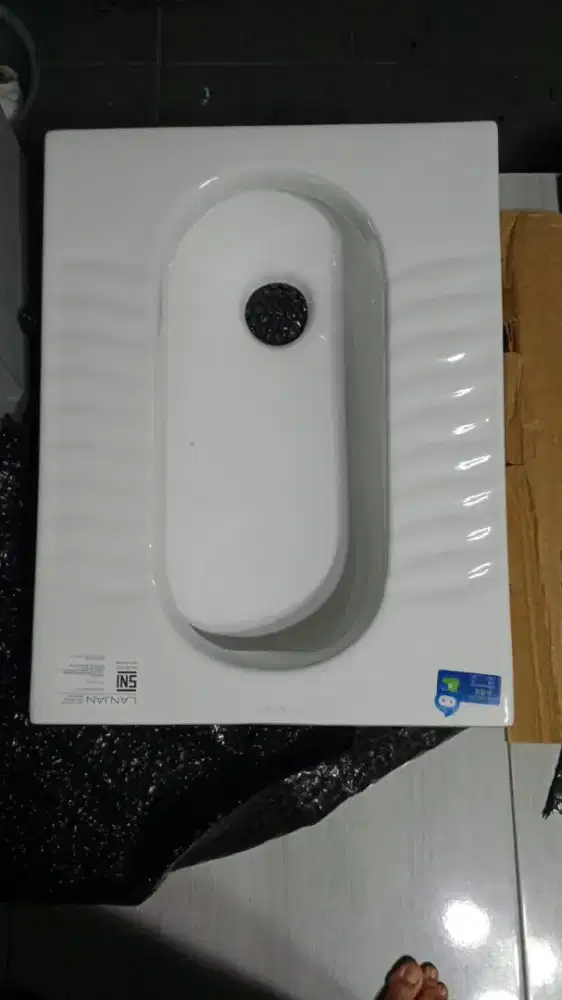 Kloset jongkok modern