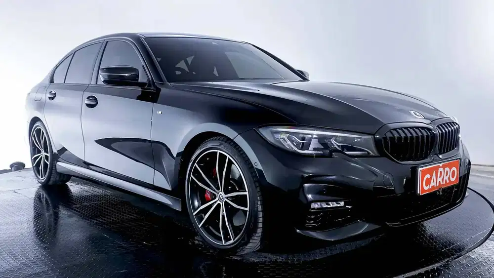 BMW 330i 2.0 M Sport AT 2022 Hitam