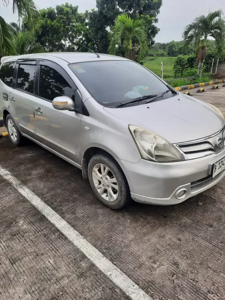 Grand livina ultimate  2011