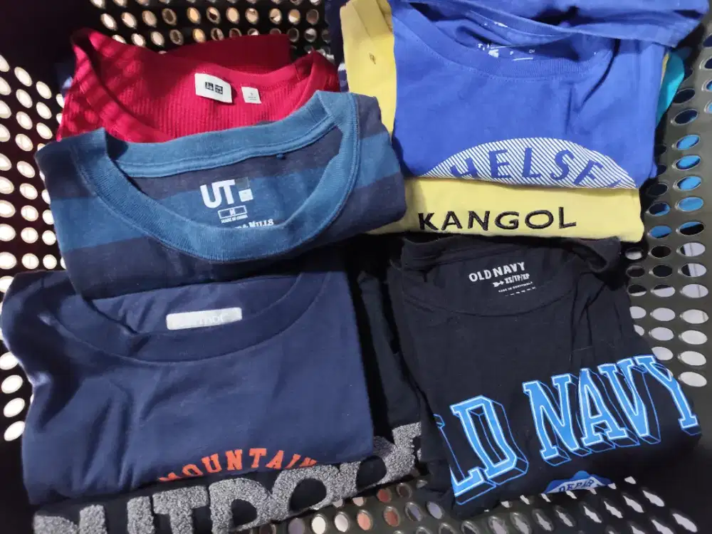 Kaos oblong dan kerah sisaan toko thrifting uniqlo outdoor adidas
