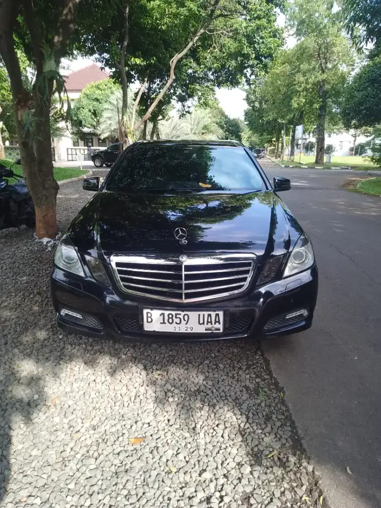 Dijual Mercedes Benz E300 Avantgard Panoramic