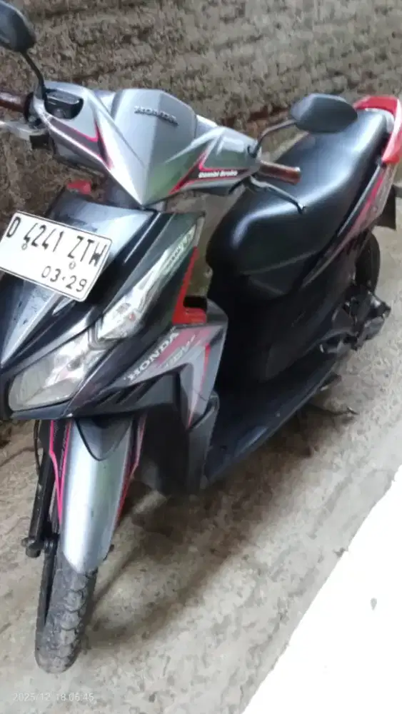 Jual motor vario cbs thn 2011 lkp siap pake