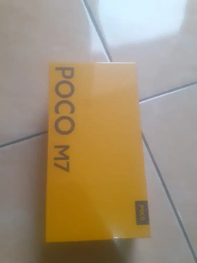 HP XOAIMi POCO M7 Ram 8/256Gb warna black batrai 7000MAH