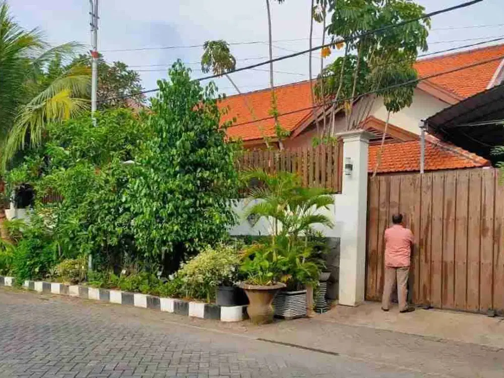Dijual RumahJl. Barata Jaya, Kel. Baratajaya, Kec. Gubeng, Kota Surabaya