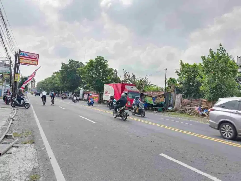 Tanah jalan Adi Sucipto 2800Mt, Ld 28Mt, dekat D Colomadu, Colomadu