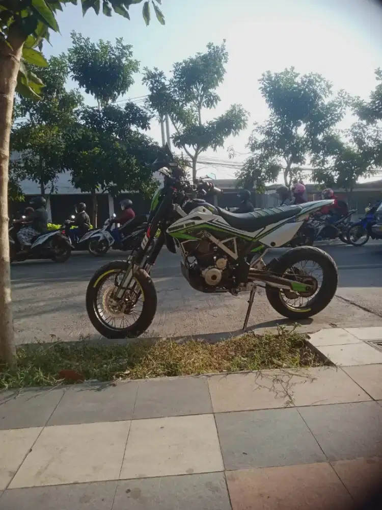 DIJUAL CEPAT ALIAS BU KLX BF SE 2016