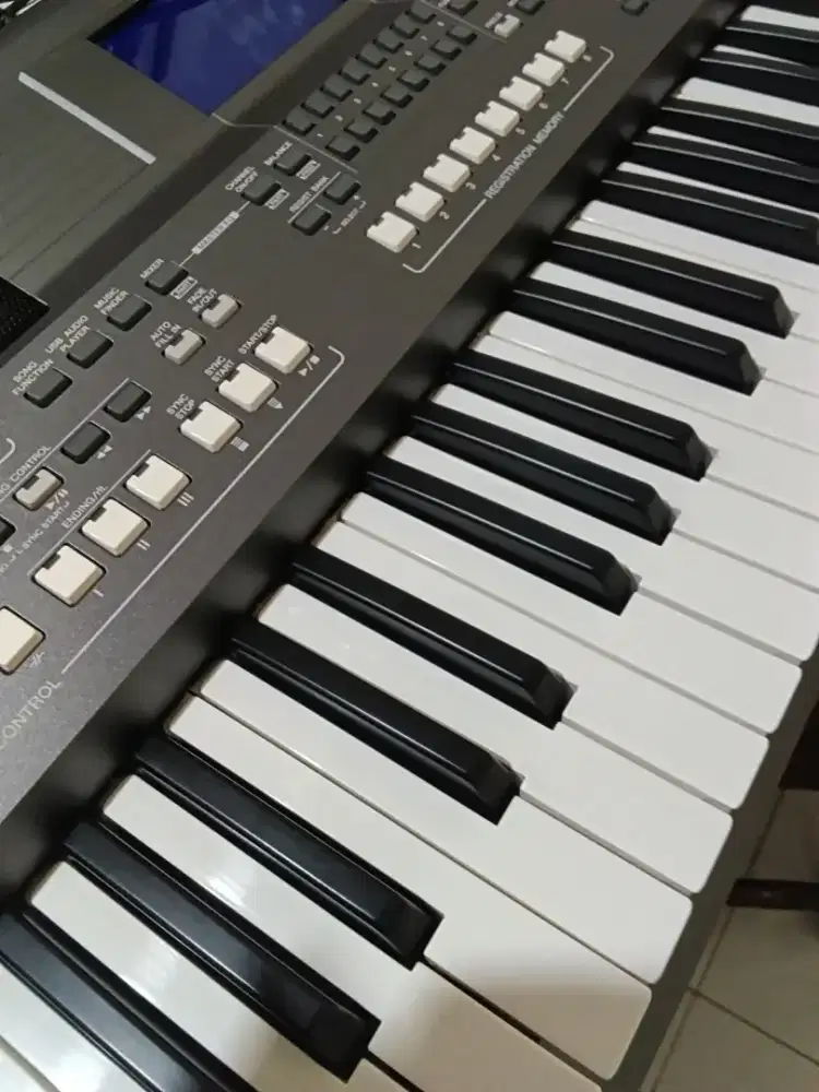 PIANO YAMAHA PSR S670 KEYBOARD MUSIC ARRANGER PSRS S 670 MUSIK GRES NW