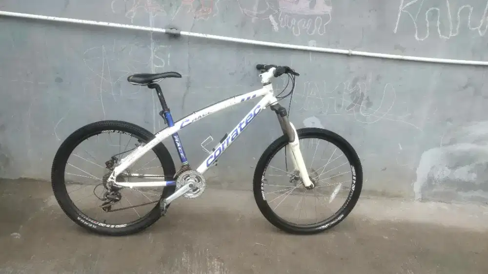 Di jual sepeda gunung corratec aloy uk 26 siap pake
