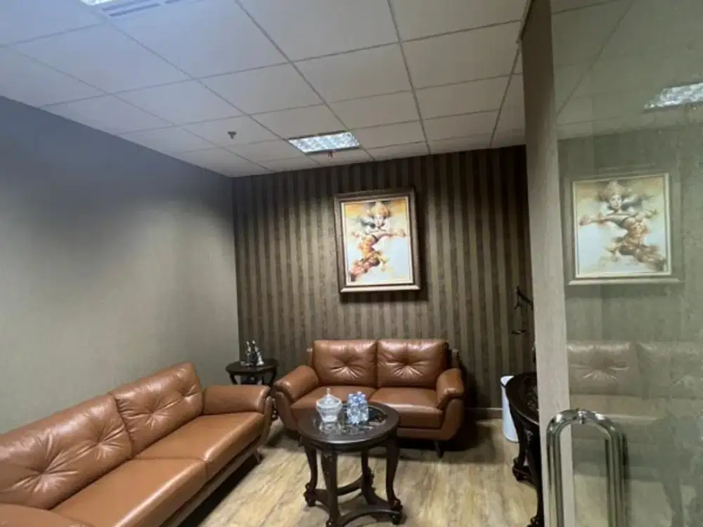 Disewakan Office Space di Holland Village full furnished