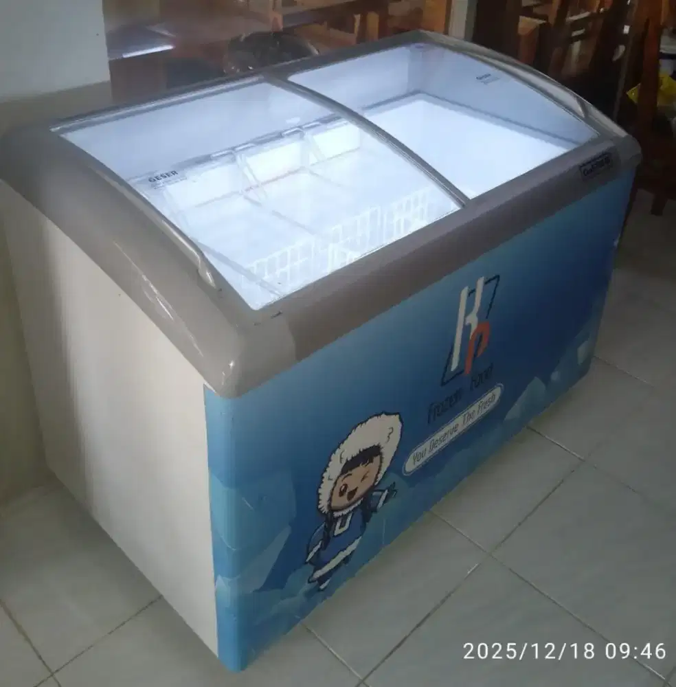 Dijual freezer sliding merk Gofner kapasitas 330L