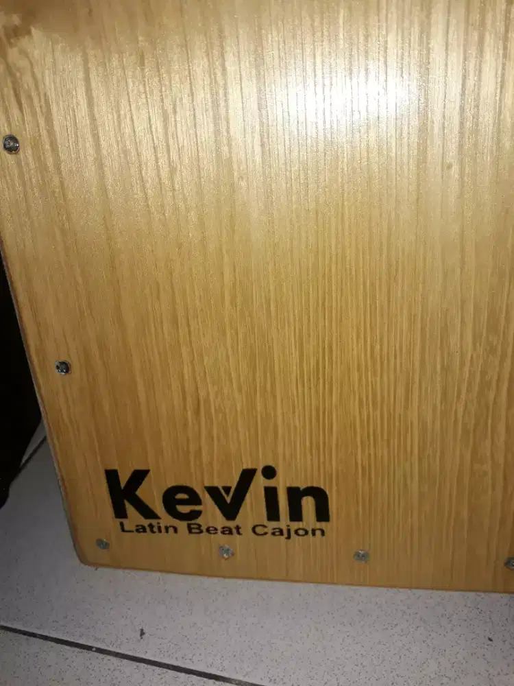 Alat musik kajon bekas kondisi 95%