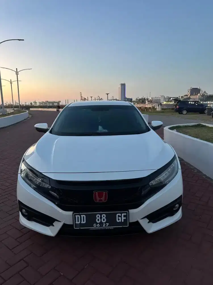 Honda Civic 1.5 TC ES (2017)