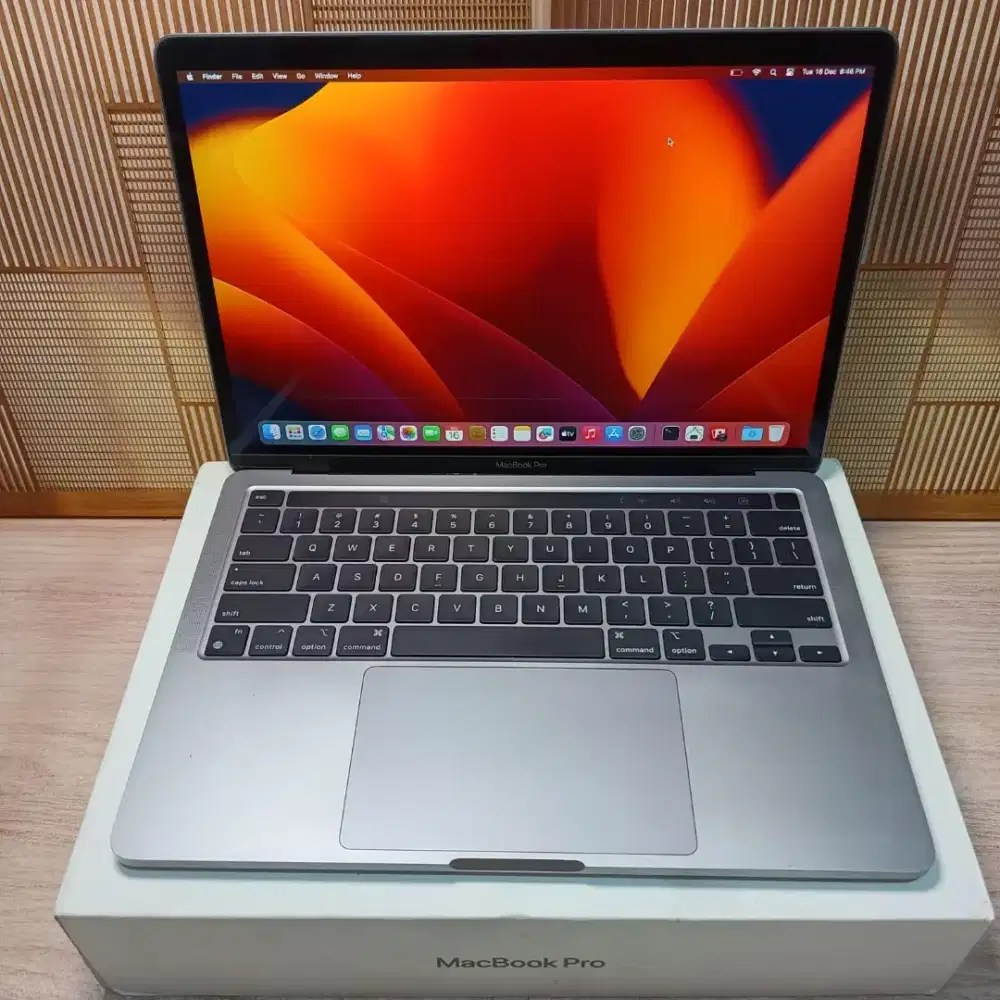 MACBOOK PRO M1 RAM 16/512 FUNGSIONAL AMAN 100%