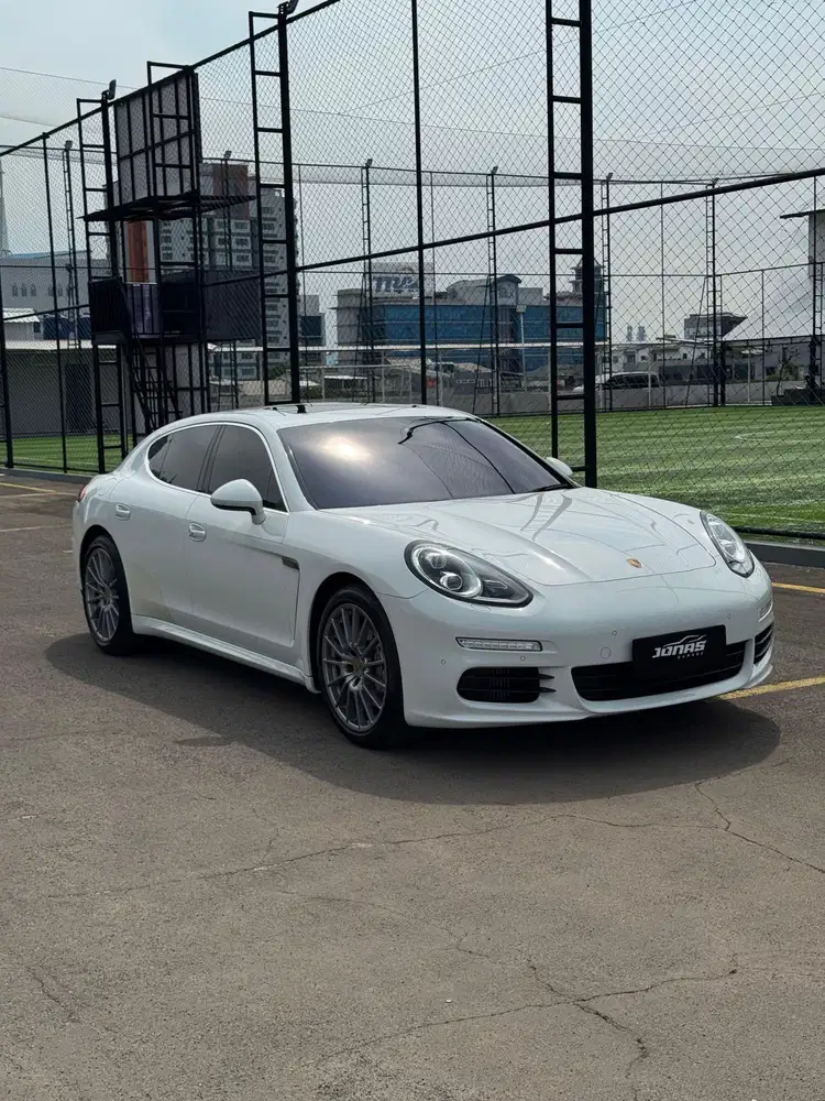 PORSCHE PANAMERA S FACELIFT NIK 2014 PUTIH