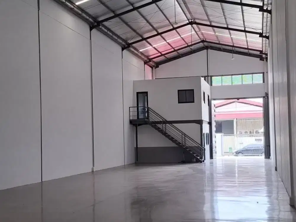 Dijual Gudang Persis Depan Pintu Tol Bebas Pungli Royal Kosambi 120m2