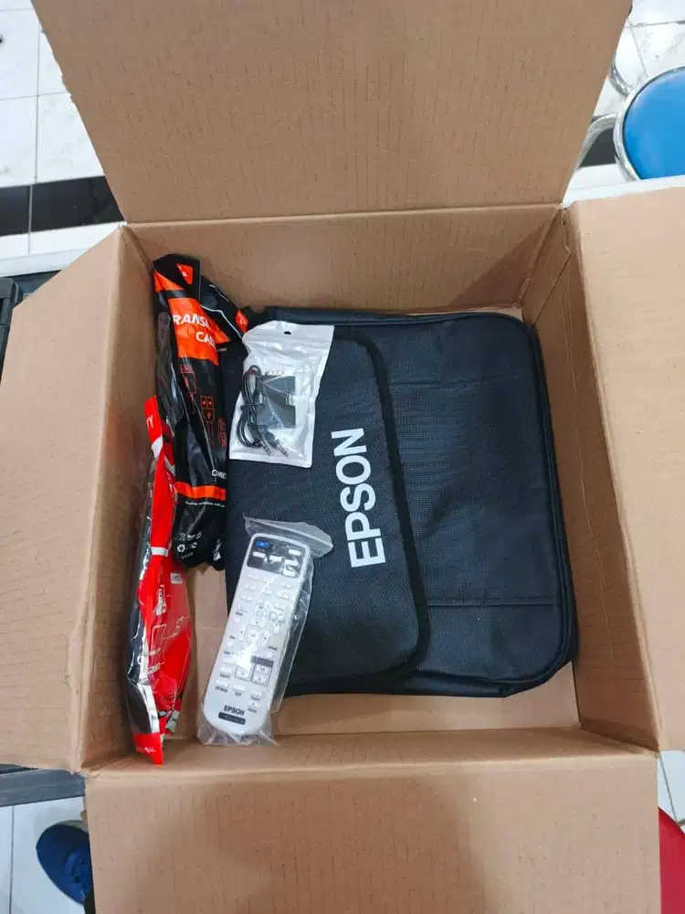PROYEKTOR EPSON EB-X100 !! 2.600 LUMENS AWET UMUR LAMPU MASIH PANJANG
