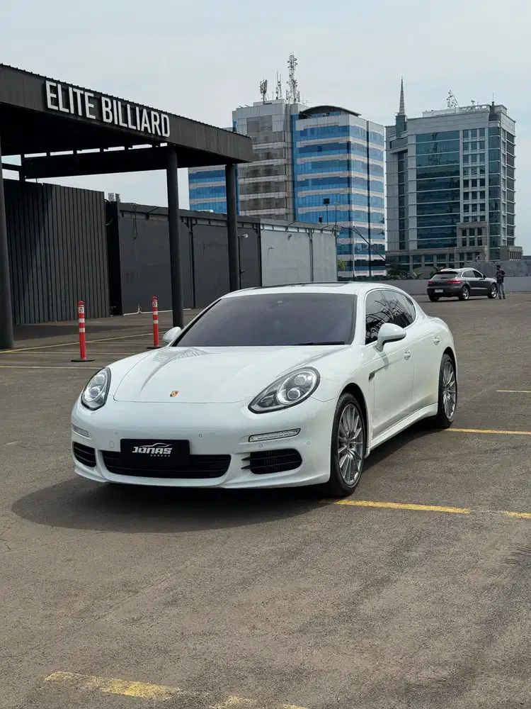 PORSCHE PANAMERA S FACELIFT NIK 2014 PUTIH LOW KM