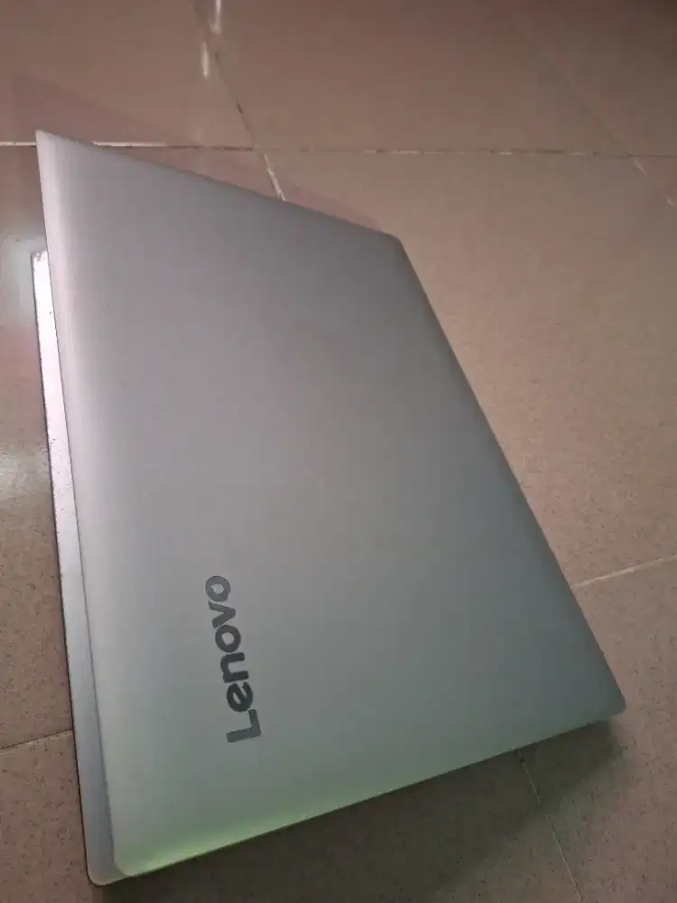 Bismillah dijual laptop lenovo slim core i3 ram 8gb siap pakai