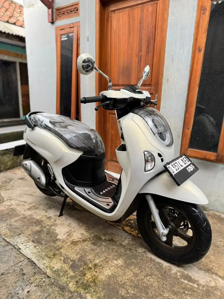 Honda Scoopy 2025 Prestige New Keyless Mulus Like New