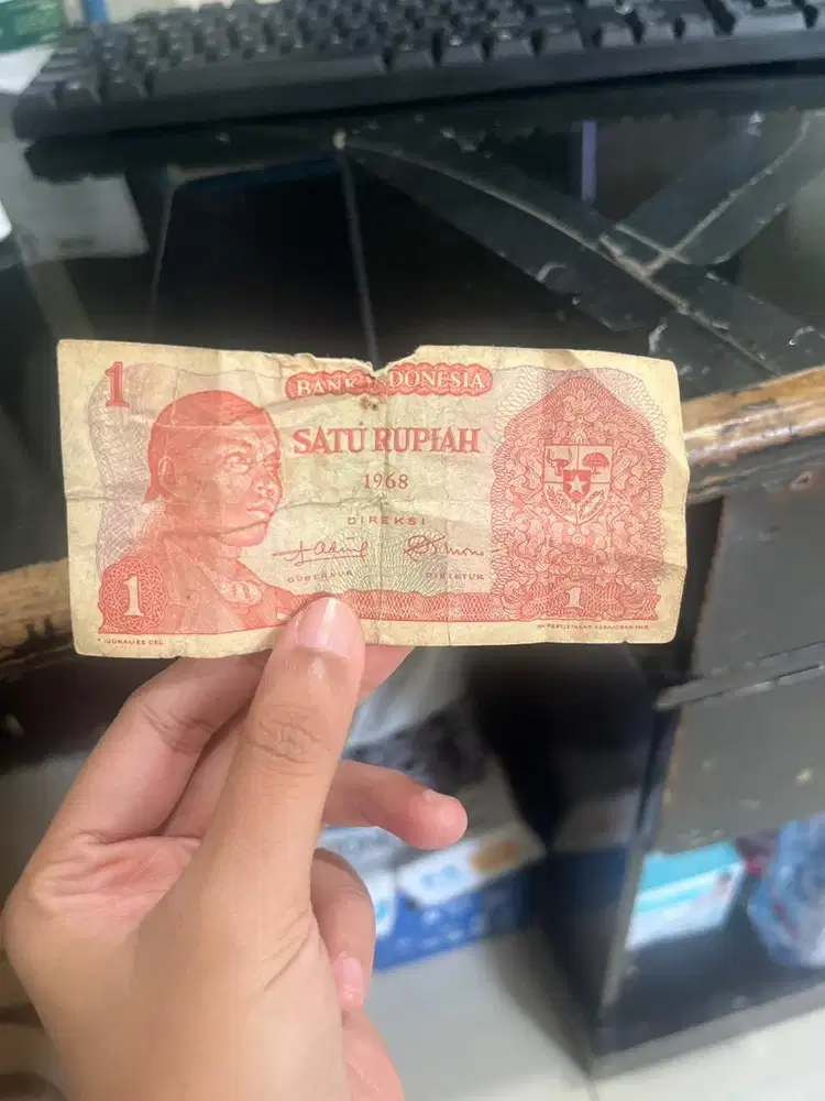 Uang kuno kertas 1 Rupiah