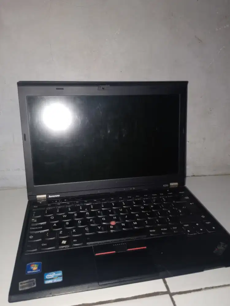 di jual leptop merk LENOVO tipe X230