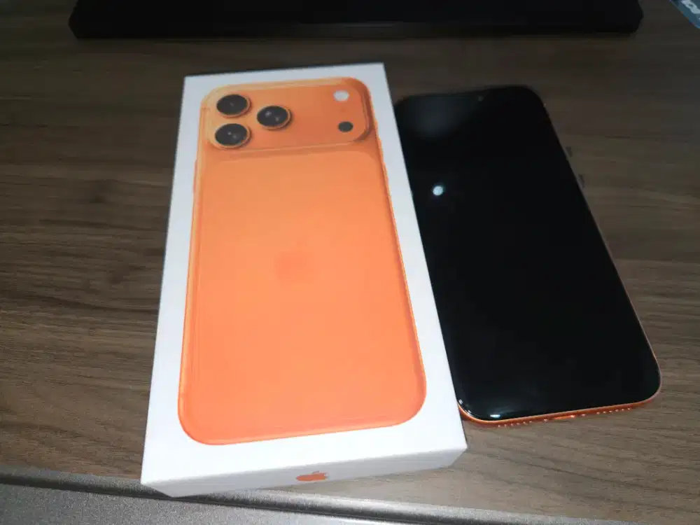 Wts Iphone 17 Pro Max (HDC) 2TB, Cosmic Orange, 99% Like New