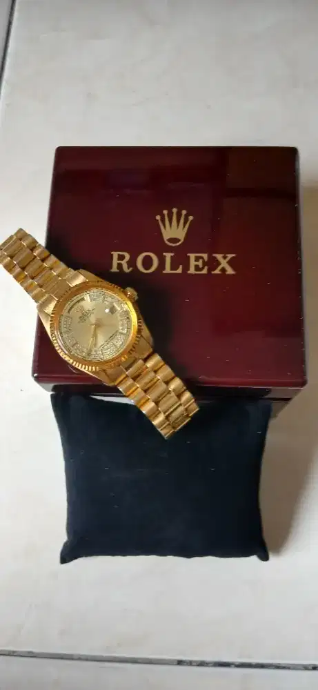 Jam Rolex Day & Date, Berfungsi baik, Normal, Ada Box, u/ Cowok&Cewek.