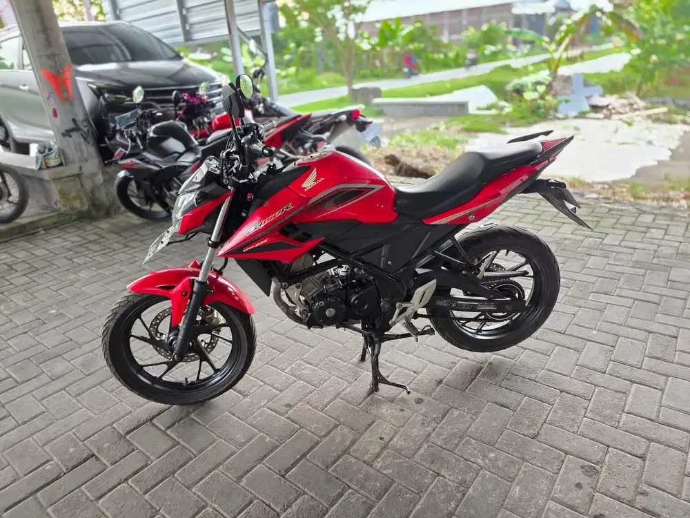 Dijual honda cb150 merah