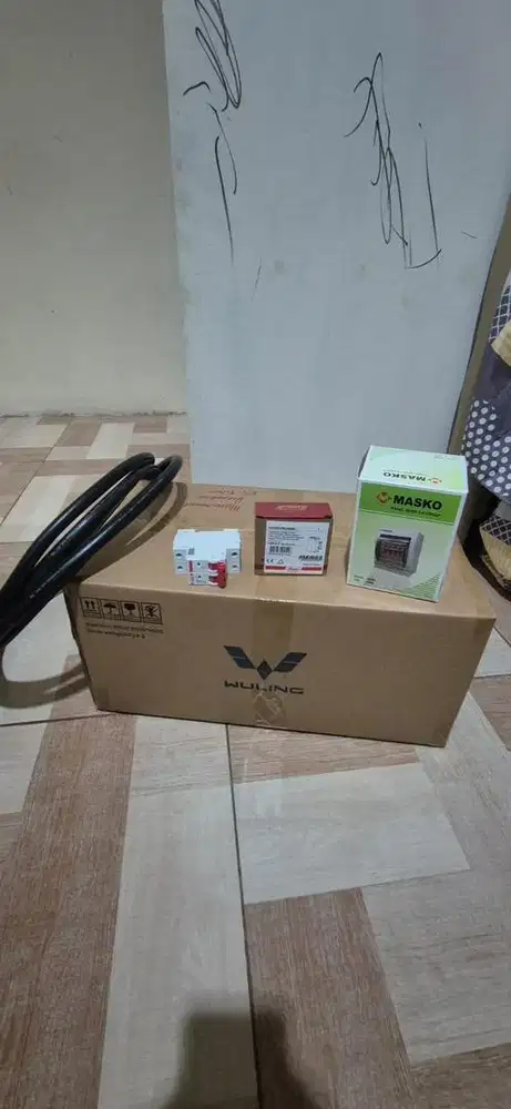 Wall charger wuling ev CCS 2 BNIB