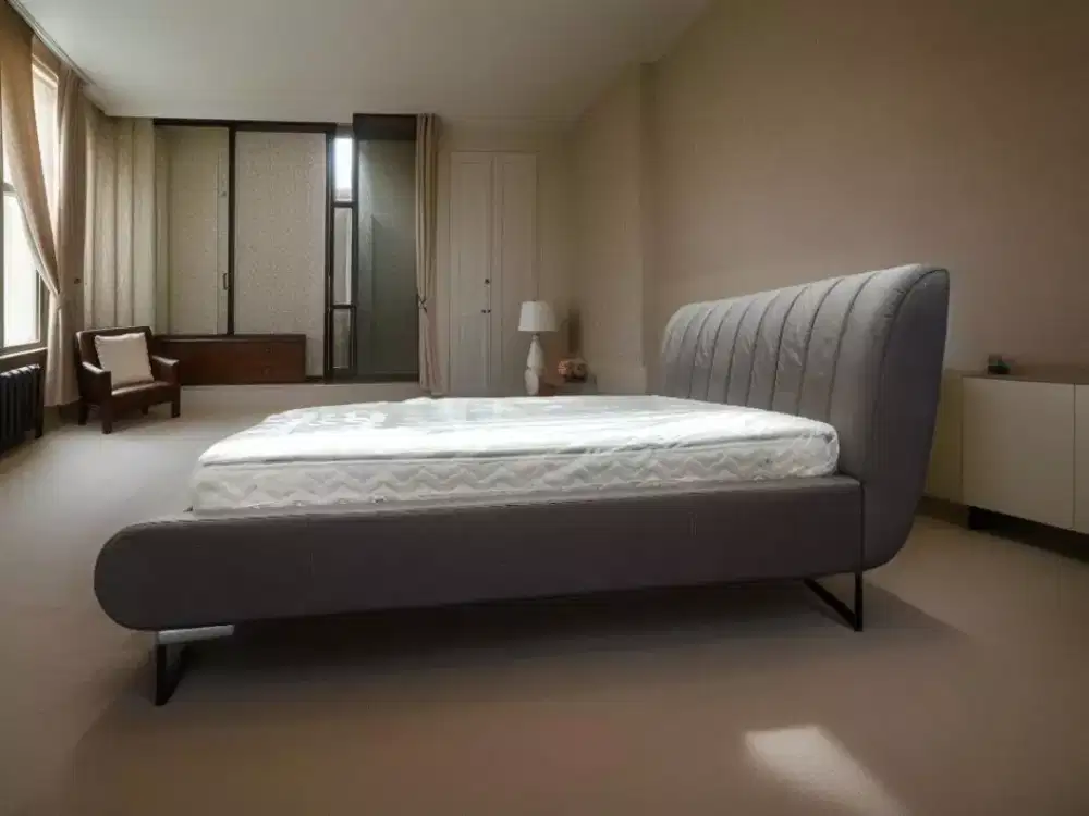 Springbed Kingkoil NR dobel latex atas bawah uk 200 bedframe Informa