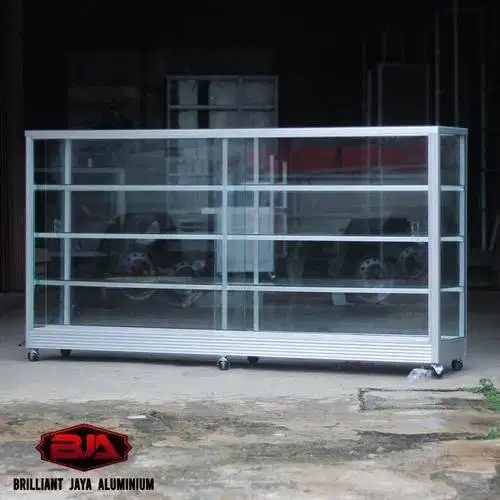 Etalase rapi, tampilan produk makin menarik