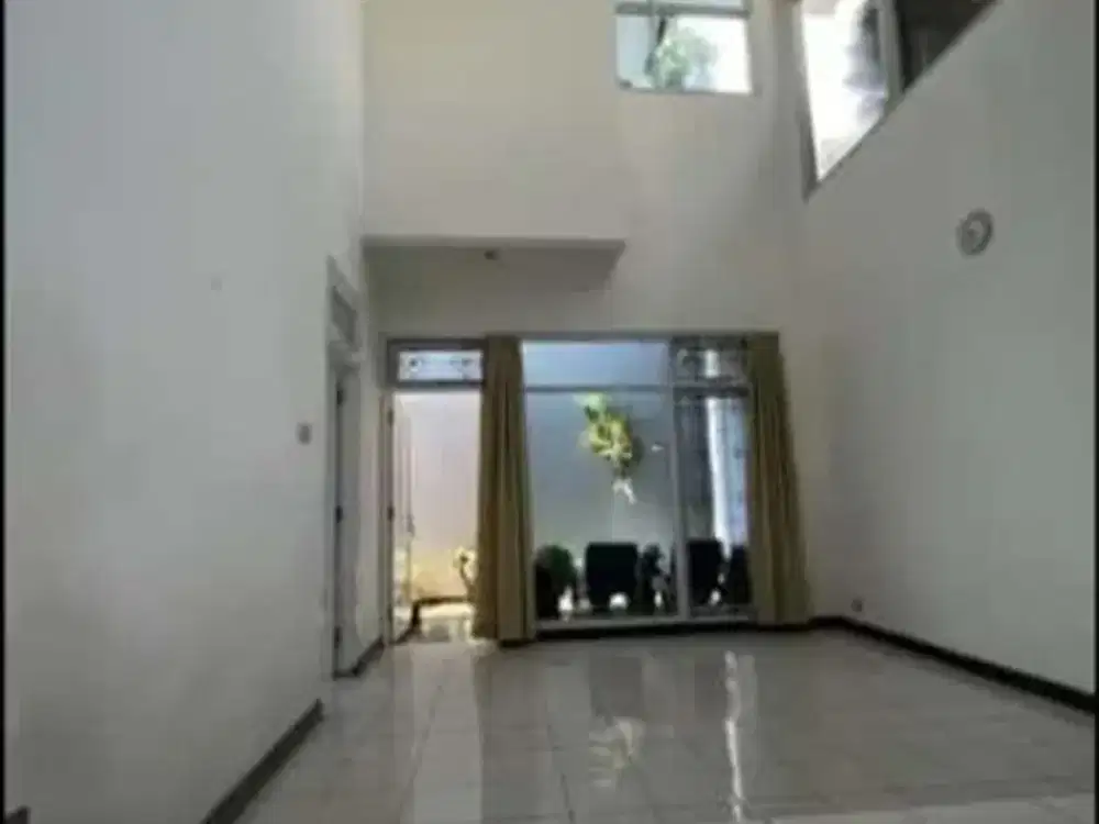 Dijual Rumah Mewah di Tubagus Ismail Bandung