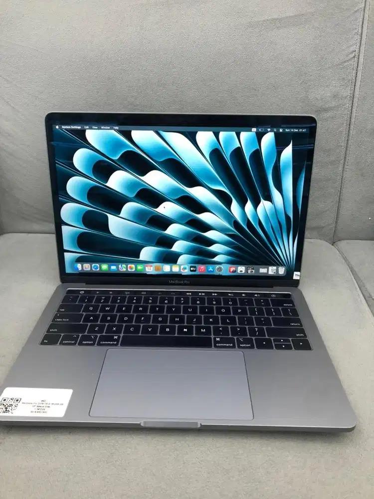 MacBook Pro 2019 • Touch Bar • i5 • 16GB / 256GB • Space Gray