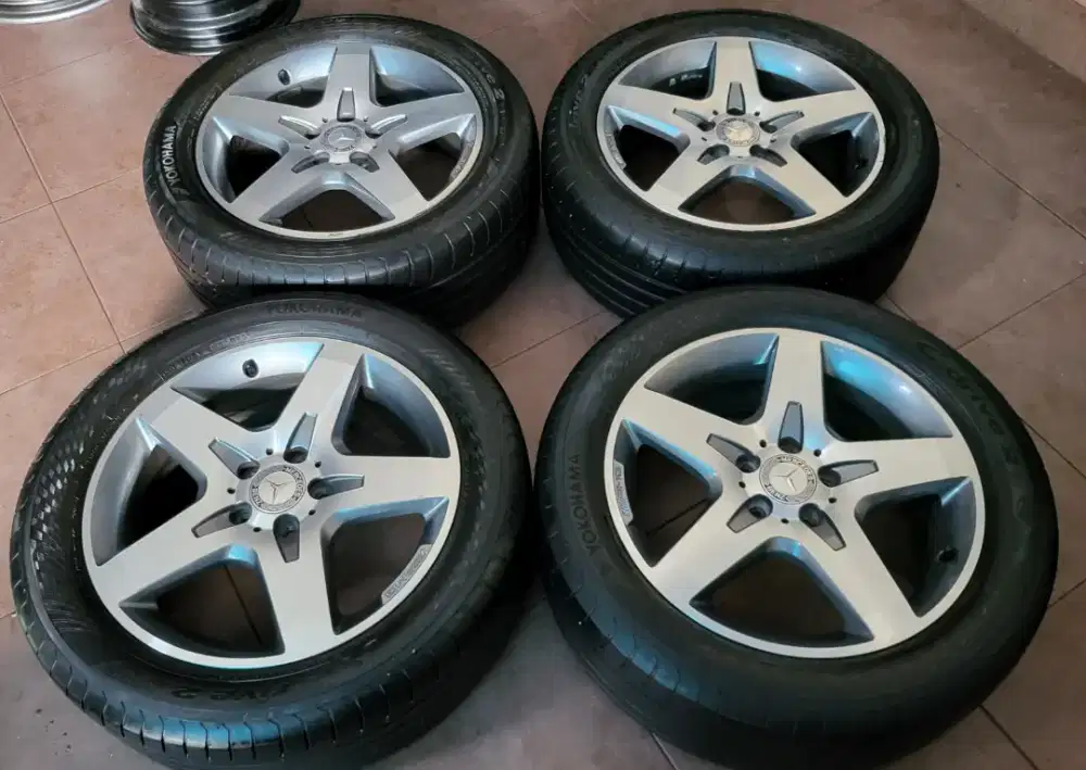Velg AMG Mercedes Benz GLA R18 pcd 5x112 lebar 7 eta 46 ban Yokohama