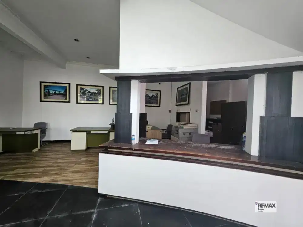 Strategic Location Shophouse For Rent In Jimbaran