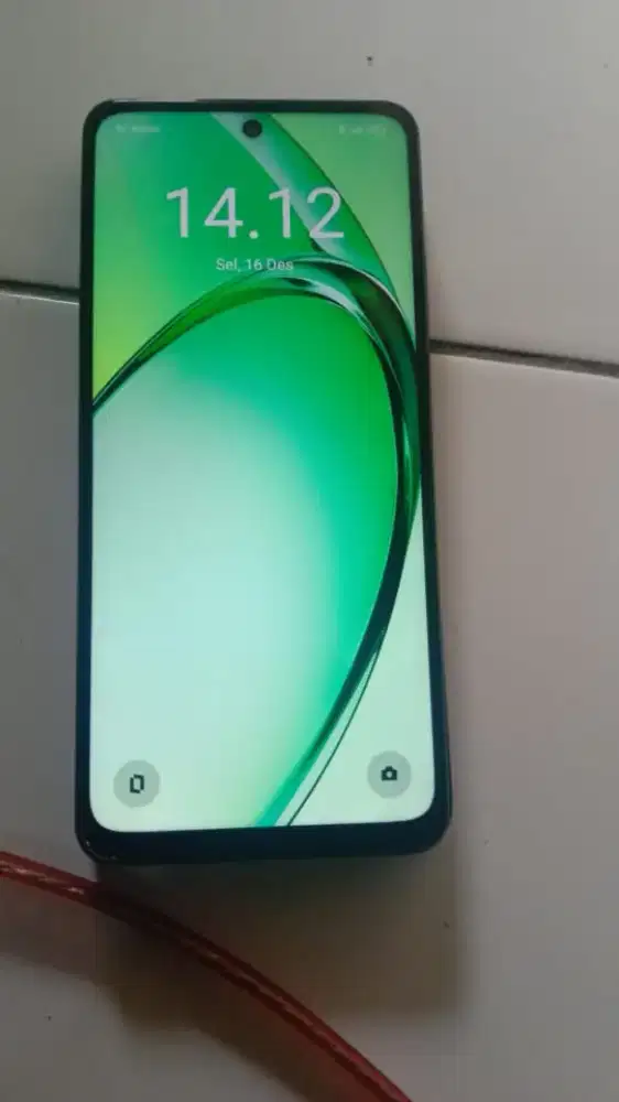 Jual hp oppA5i kondisi bekas seperti baru