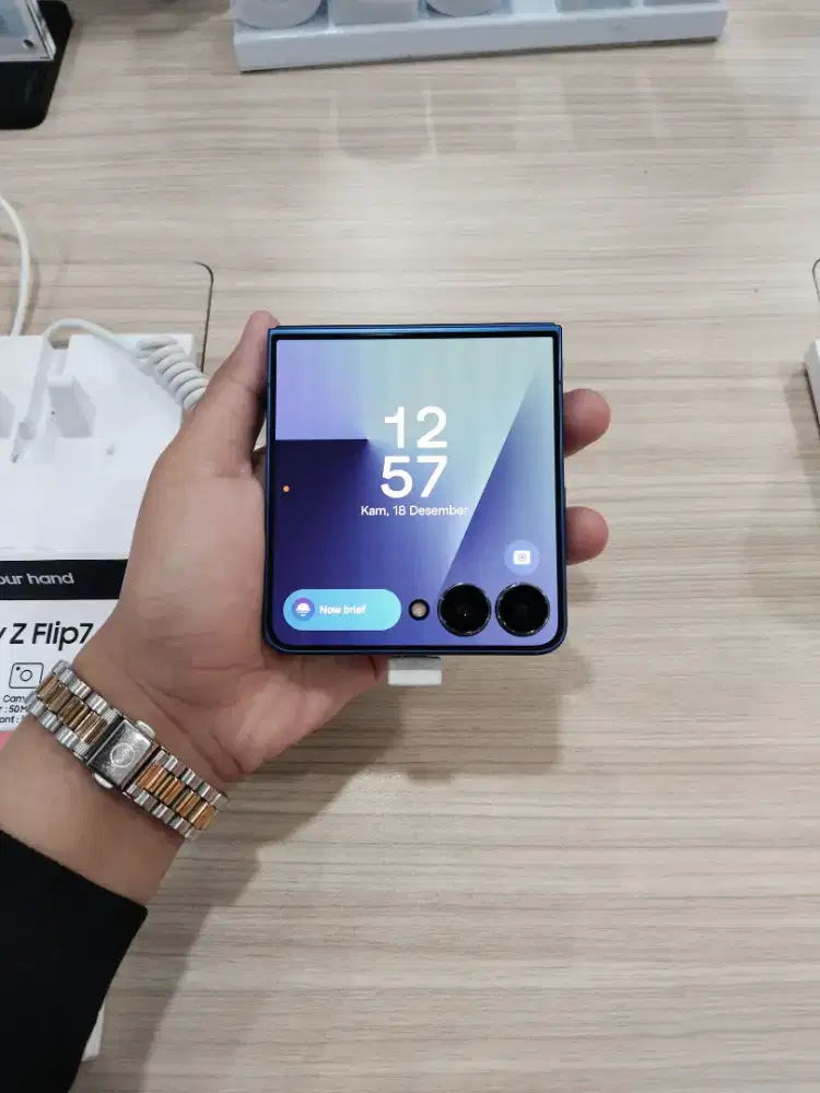 Samsung Galaxy Zflip7 kredit cicilan 0% dg home credit