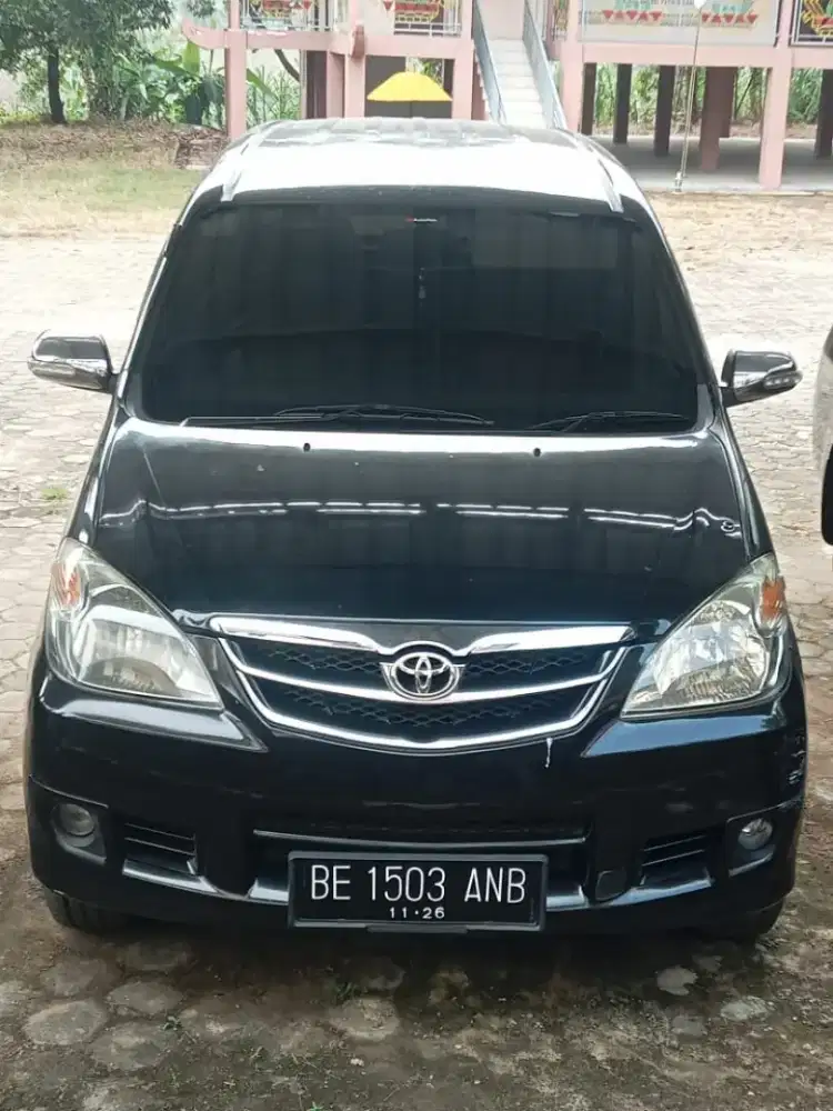 Dijual Mobil avanza