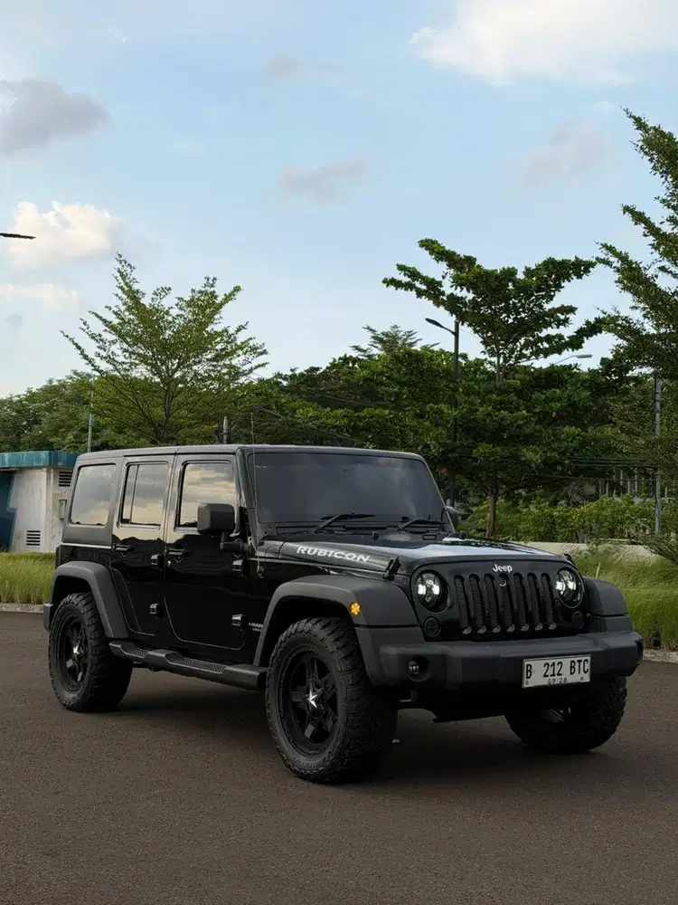 Jeep Wrangler JK Sport Black 2011 Hitam 2012 Mobkas 2010 Jual Cepat Bu