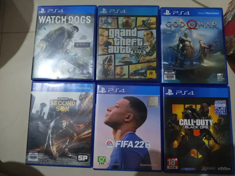 Koleksi kaset PS 4