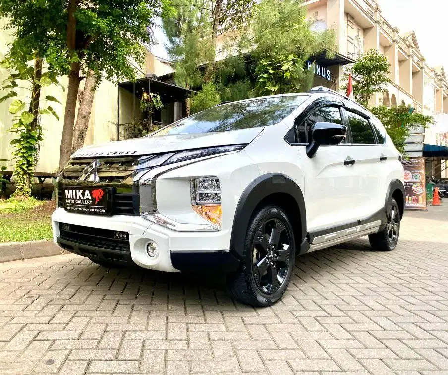 Antik 20rb Mitsubishi Xpander Cross Premium Rockford Edition AT 2021