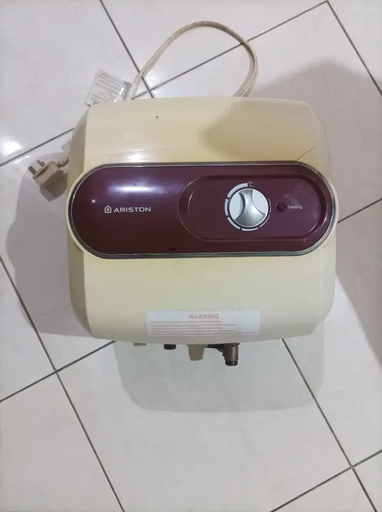 Water heater Ariston Second