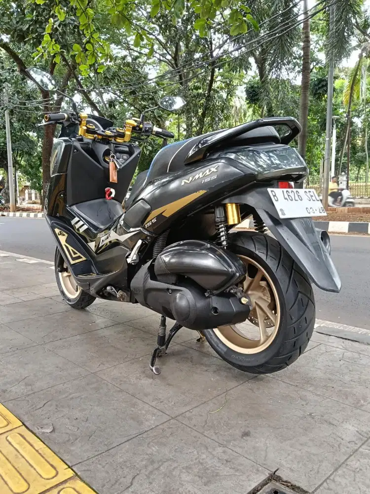 DIJUAL CASH YAMAHA N MAX OLD 155 THN 2018 PAJAK IDUP SIAP PAKAI