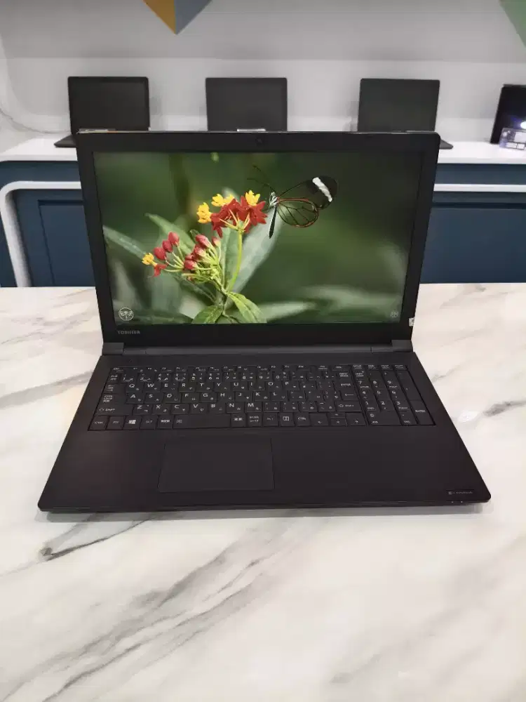 [T11] Laptop Toshiba| Editing |8GB|256GB| 15'6INCH | Garansi 1 Tahun