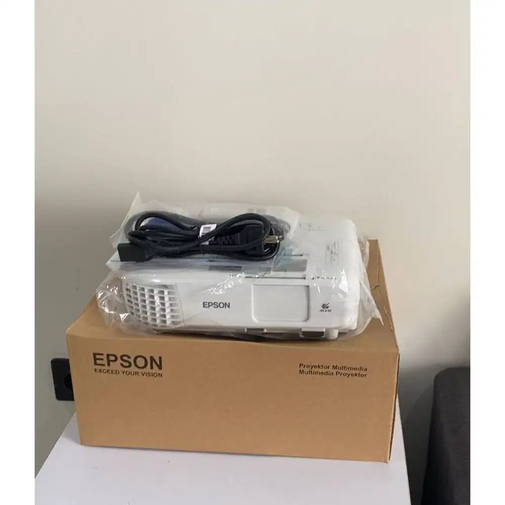 EPSON PROYEKTOR EBX 06 - PROYEKTOR EPSON